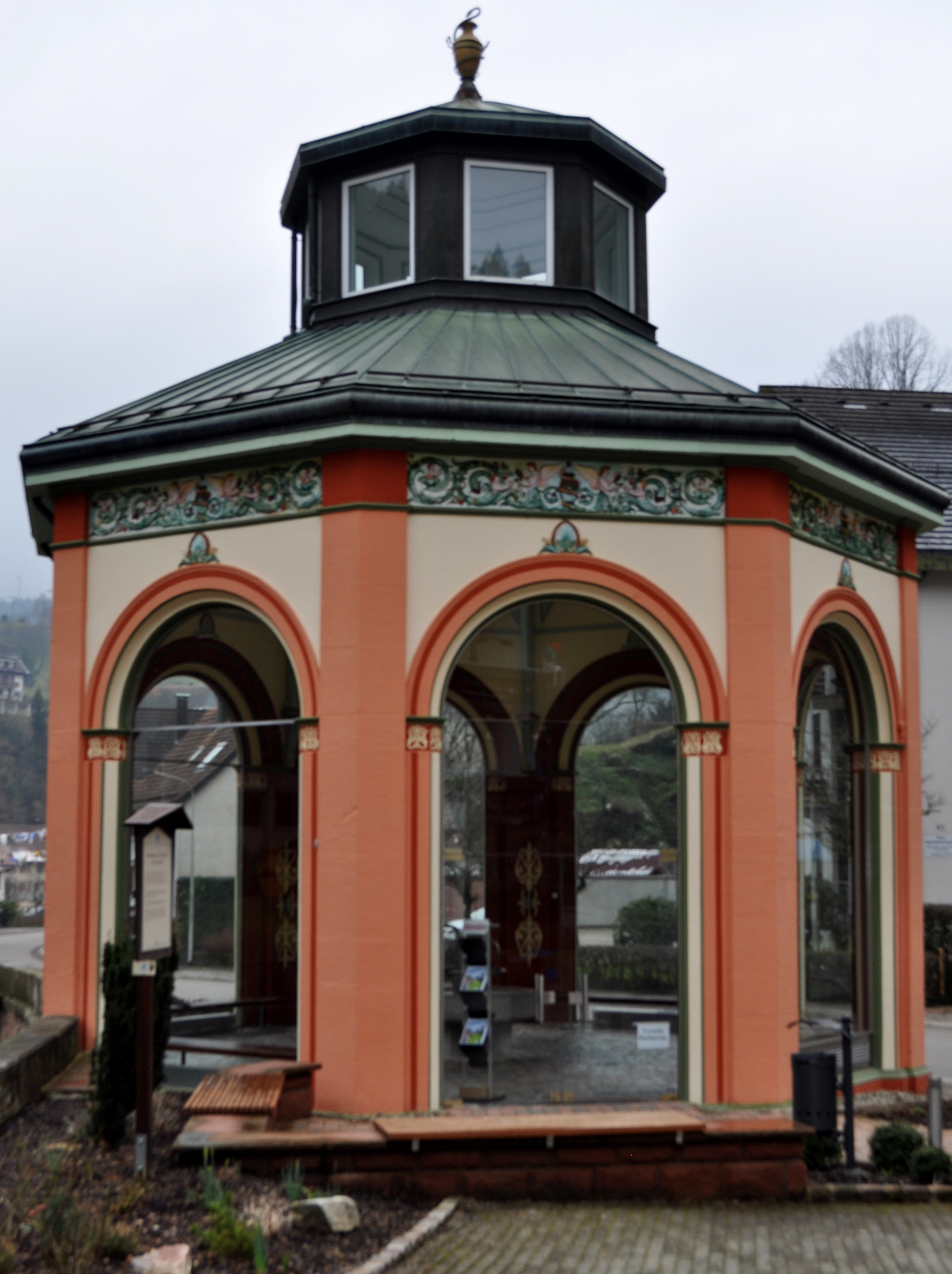 Die Sophienquelle im Brunnentempel ist nach der Großherzogin benannt.