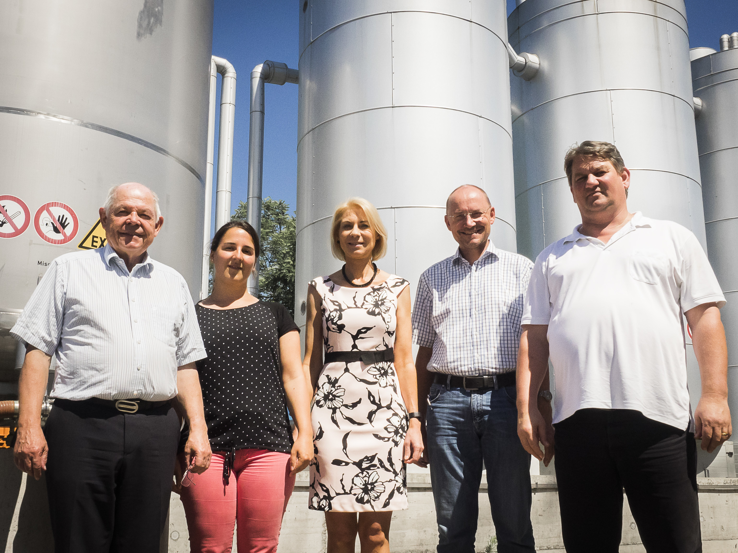 Käse zu Gas? Die Projektpartner arbeiten dran: Dr. Markus Bieri (Ecobel GmbH), Katharina Haas und Prof. Christiane Zell (Hochschule Offenburg), Martin Schaub (Wehrle Umwelt GmbH) und Martin Buhl (Monte Ziego) (v. l.)