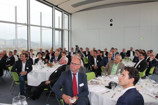 Feierstunde des Marketings Clubs Ortenau/Offenburg für Hubert Burda im Hubert Burda Media Tower | Foto: gro