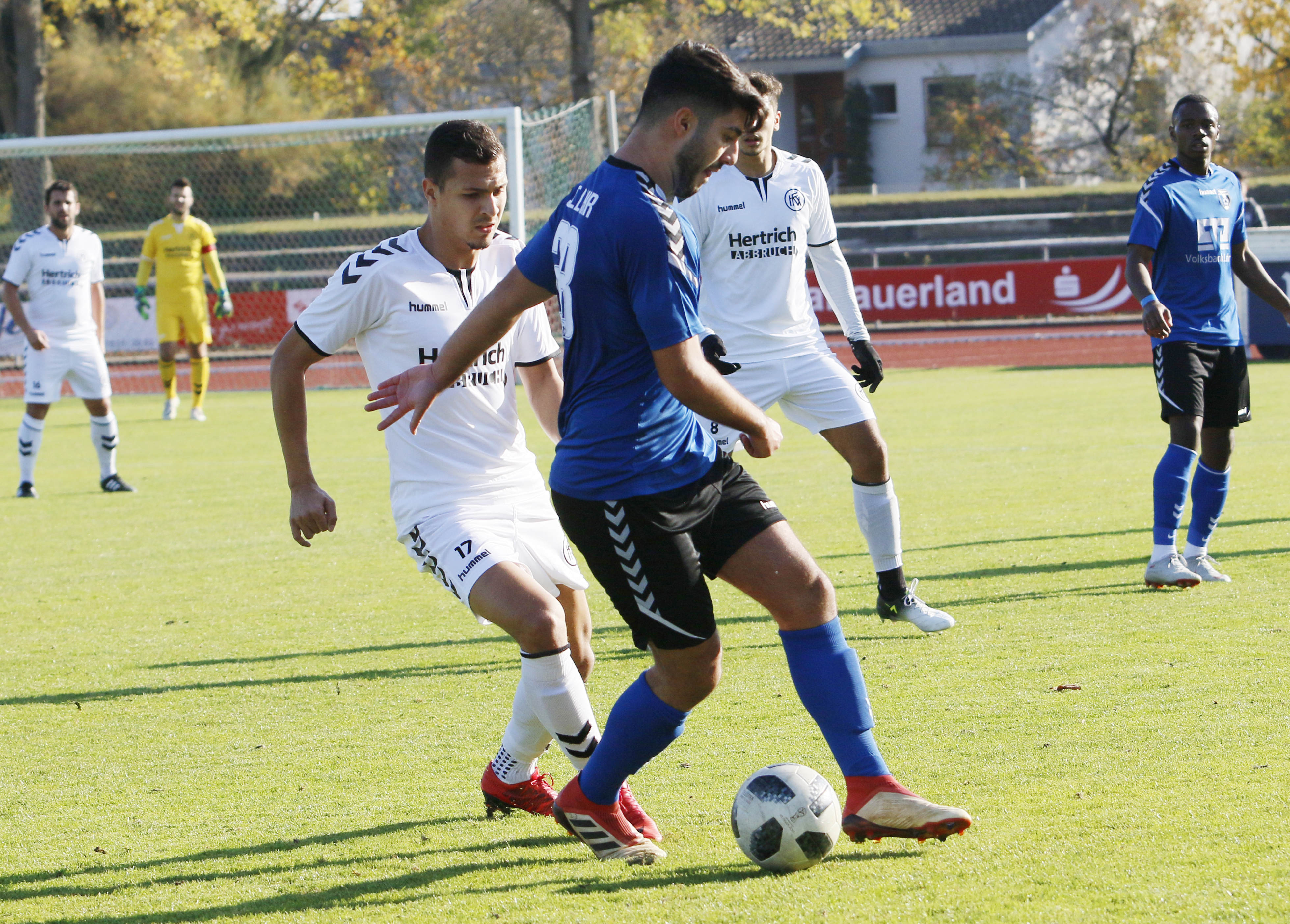Der SC Lahr (blaues Trikot) konnte im Derby in Kehl keine Wiedergutmachung betreiben.