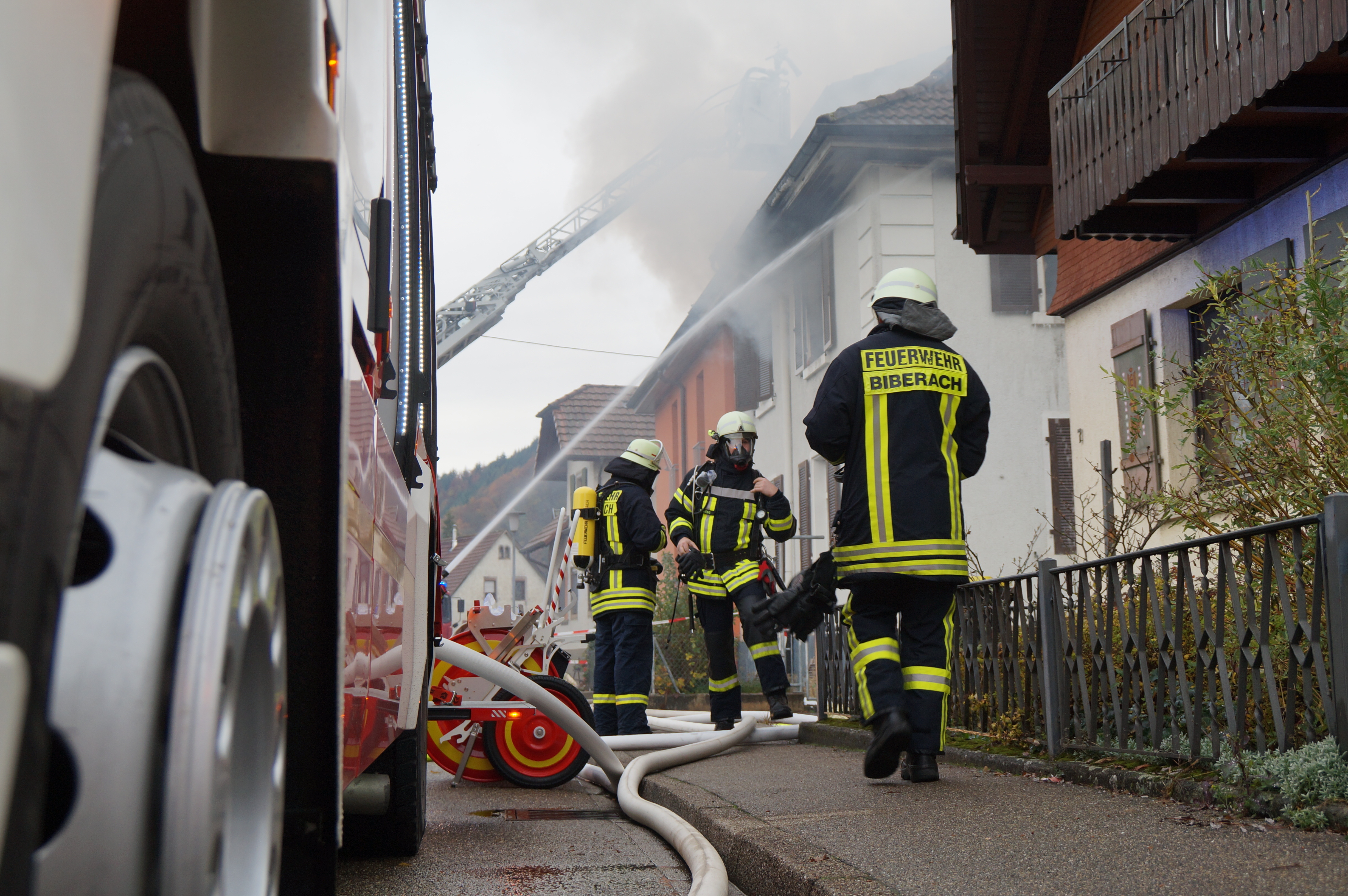 Am Dienstagmorgen war in einem Wohnhaus in Zell am Harmersbach ein Feuer ausgebrochen.