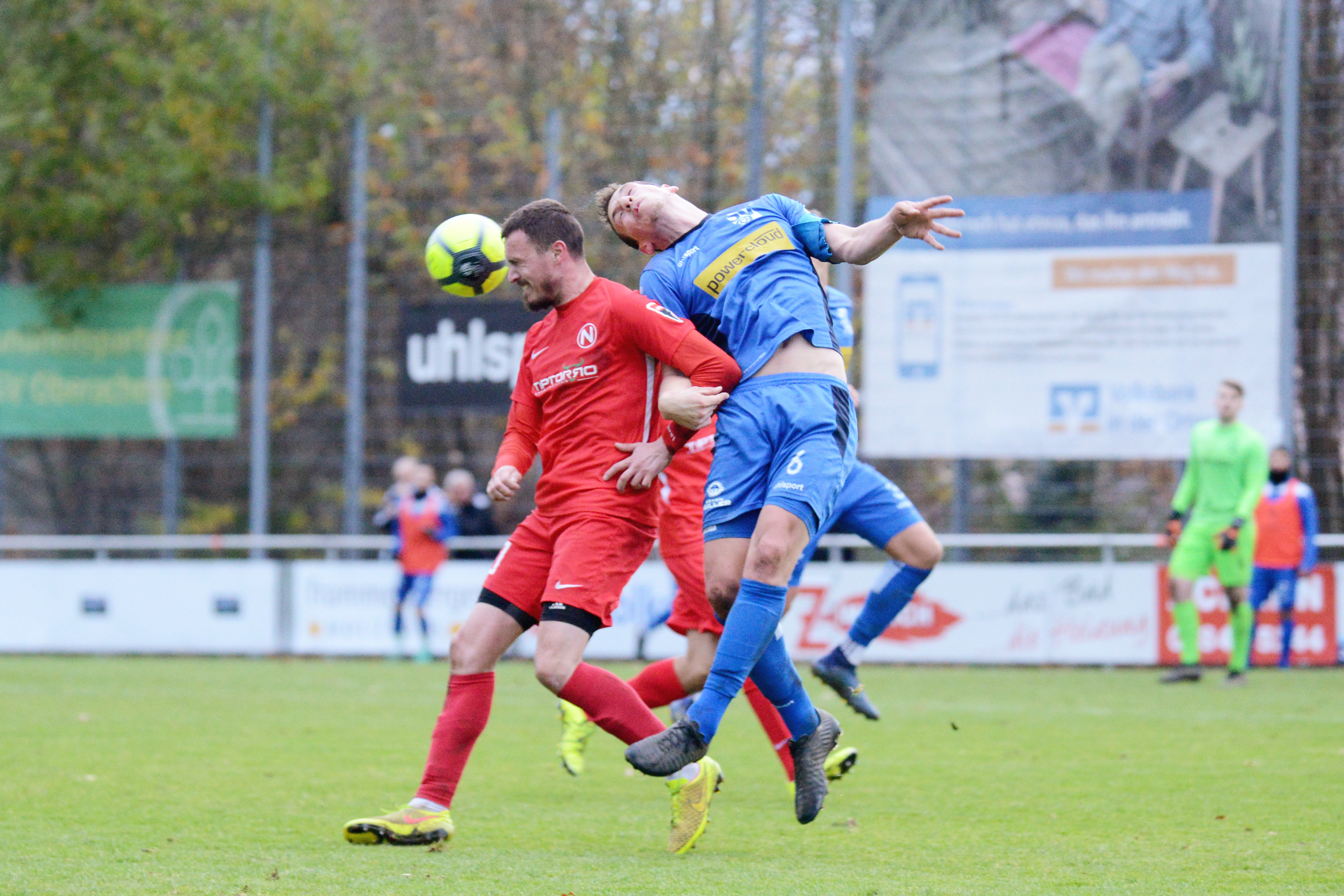Der SV Oberachern (blaues Trikot) gewann das Heimspiel gegen Normannia Gmünd mit 4:3.