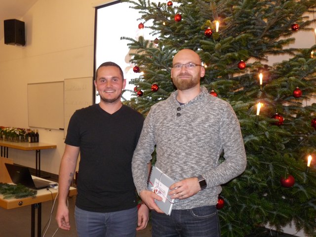 Verabschiedung als Jugendleiter (v.l.): Jugendwart Stefan Bilharz, Andreas Gutmann