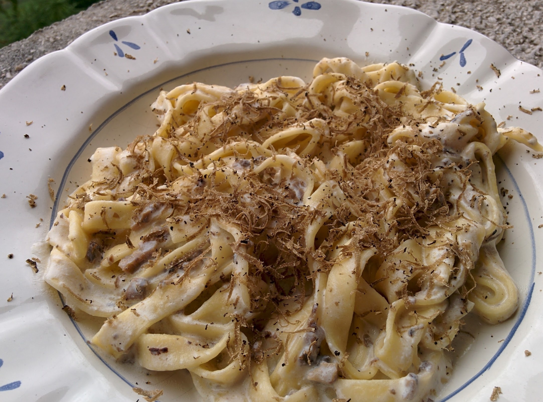 Mit frischem Trüffel darüber wird aus einem einfachen Pastagericht eine wahre Delikatesse.