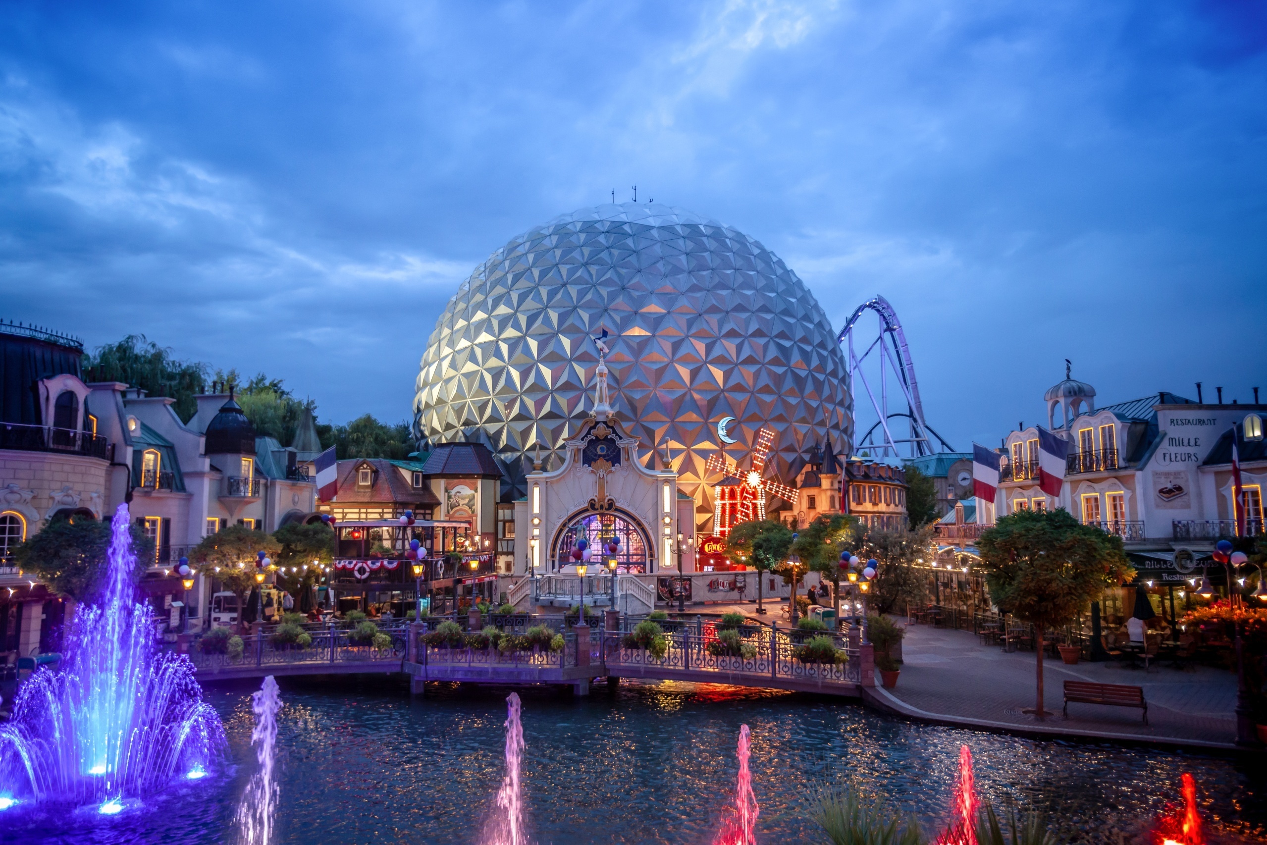 Eine Vielfalt an Attraktionen bietet der Europa-Park.