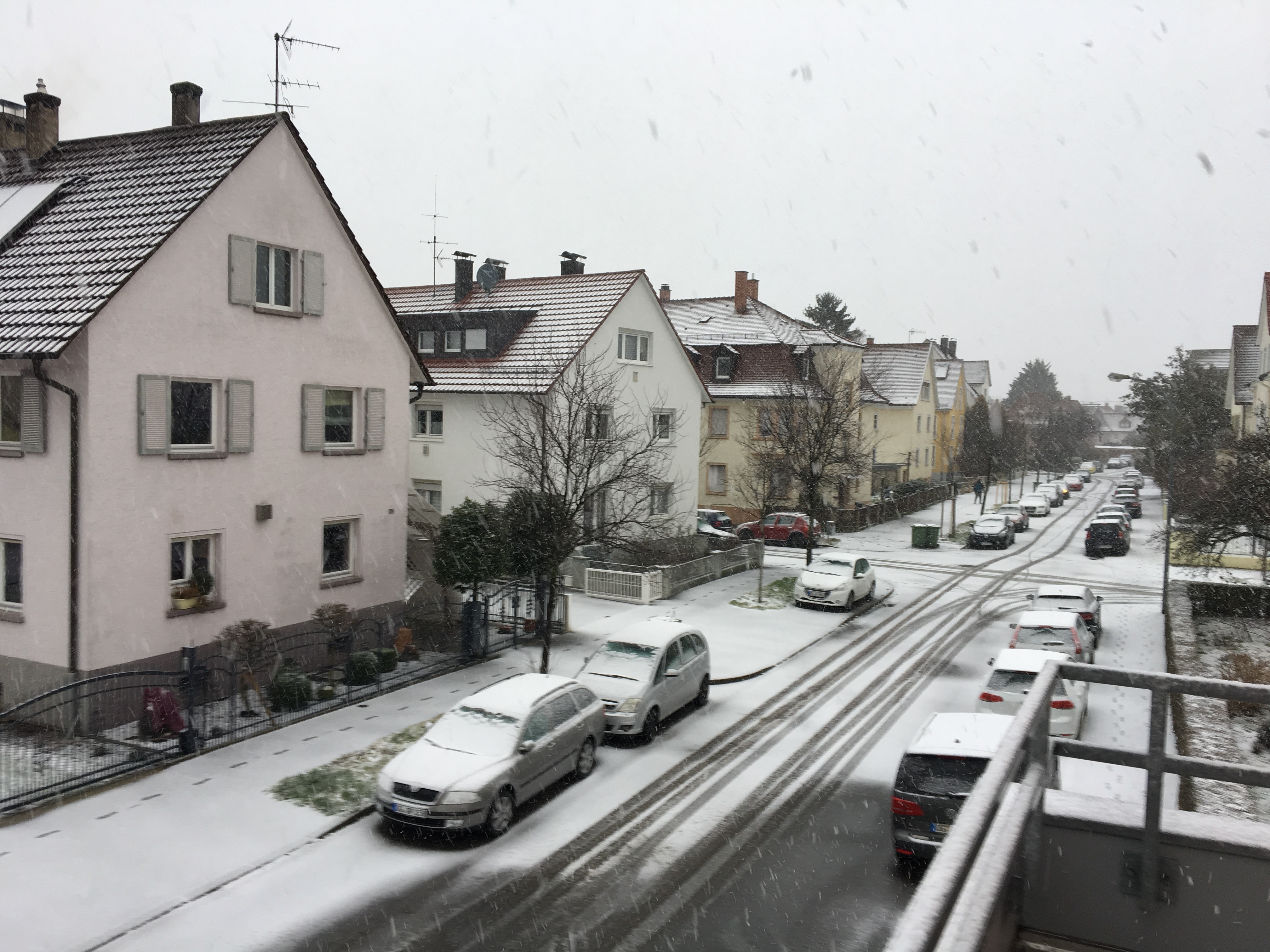 Sind die Straßen glatt, muss die Fahrweise angepasst werden.