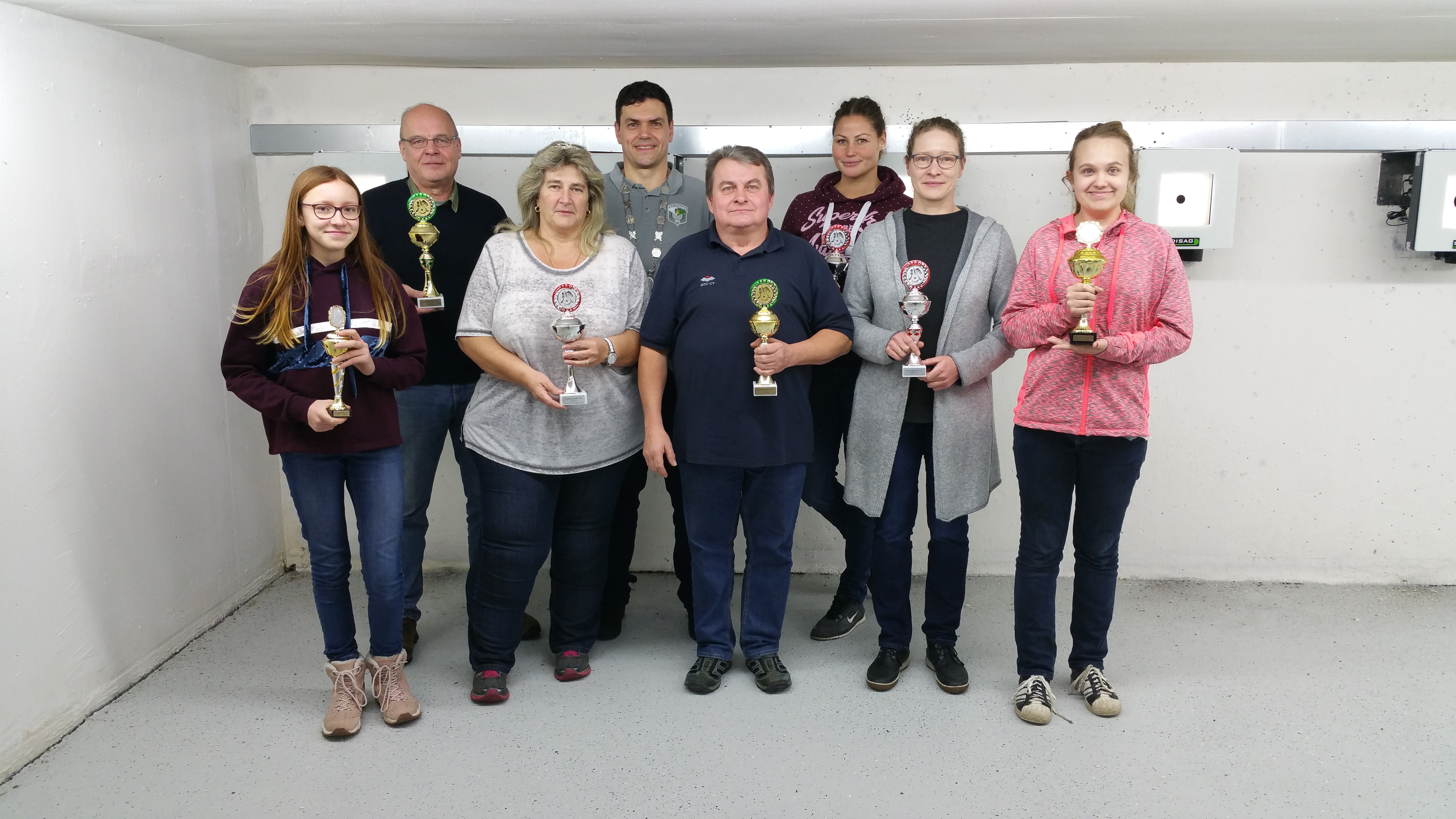 Das neue Königshaus
Lorene, Bernhard Klausmann, Michaela Schwarz (Königin), Erhard Neumaier (König), Josef Klausmann, Carina Kühnau, Christine Kienzler und Stephanie.