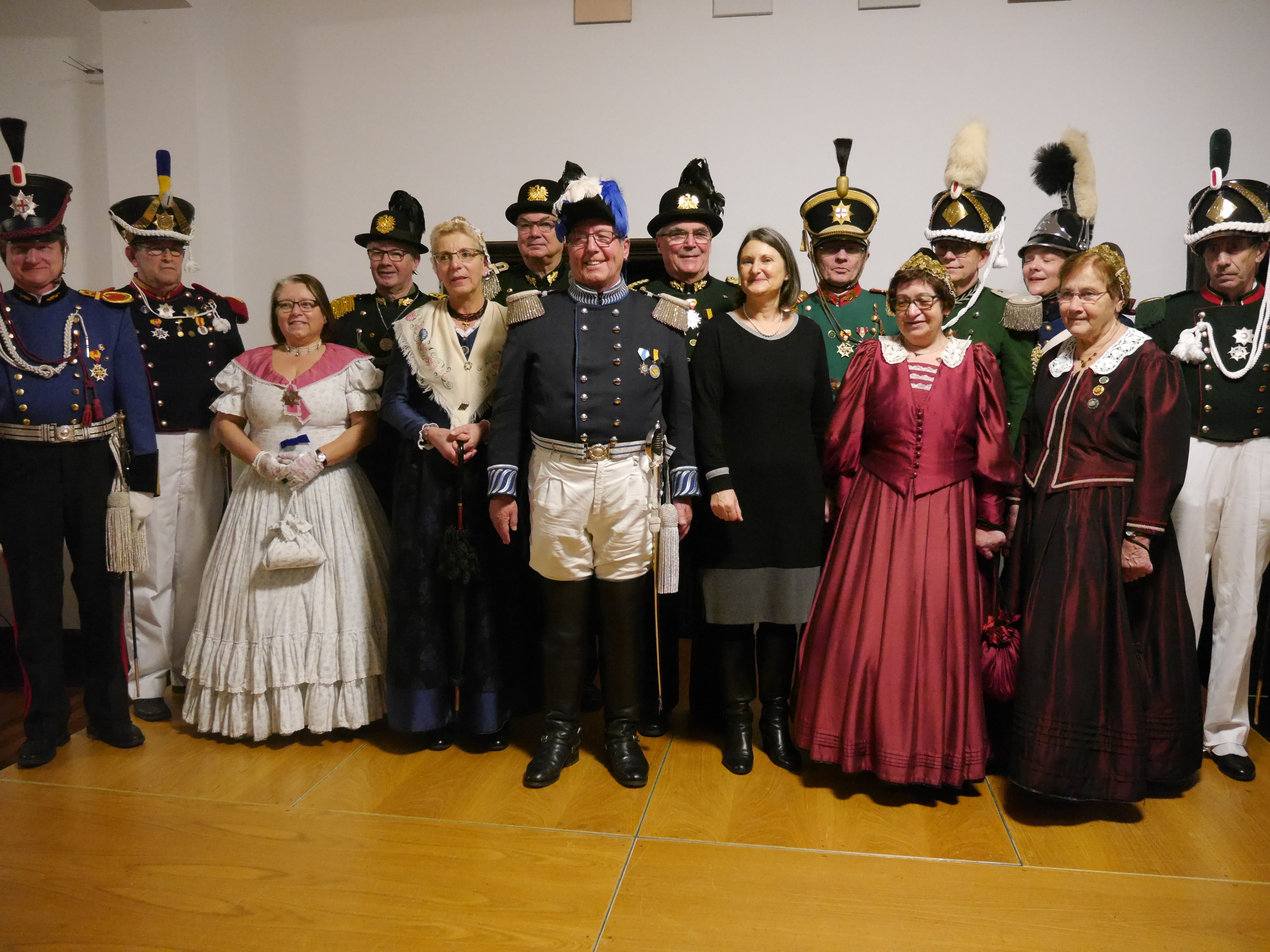 Regierungspräsidentin Bärbel Schäfer begrüßte Bürgerwehren, darunter die aus Gengenbach und Zell am Harmersbach, im Basler Hof.
