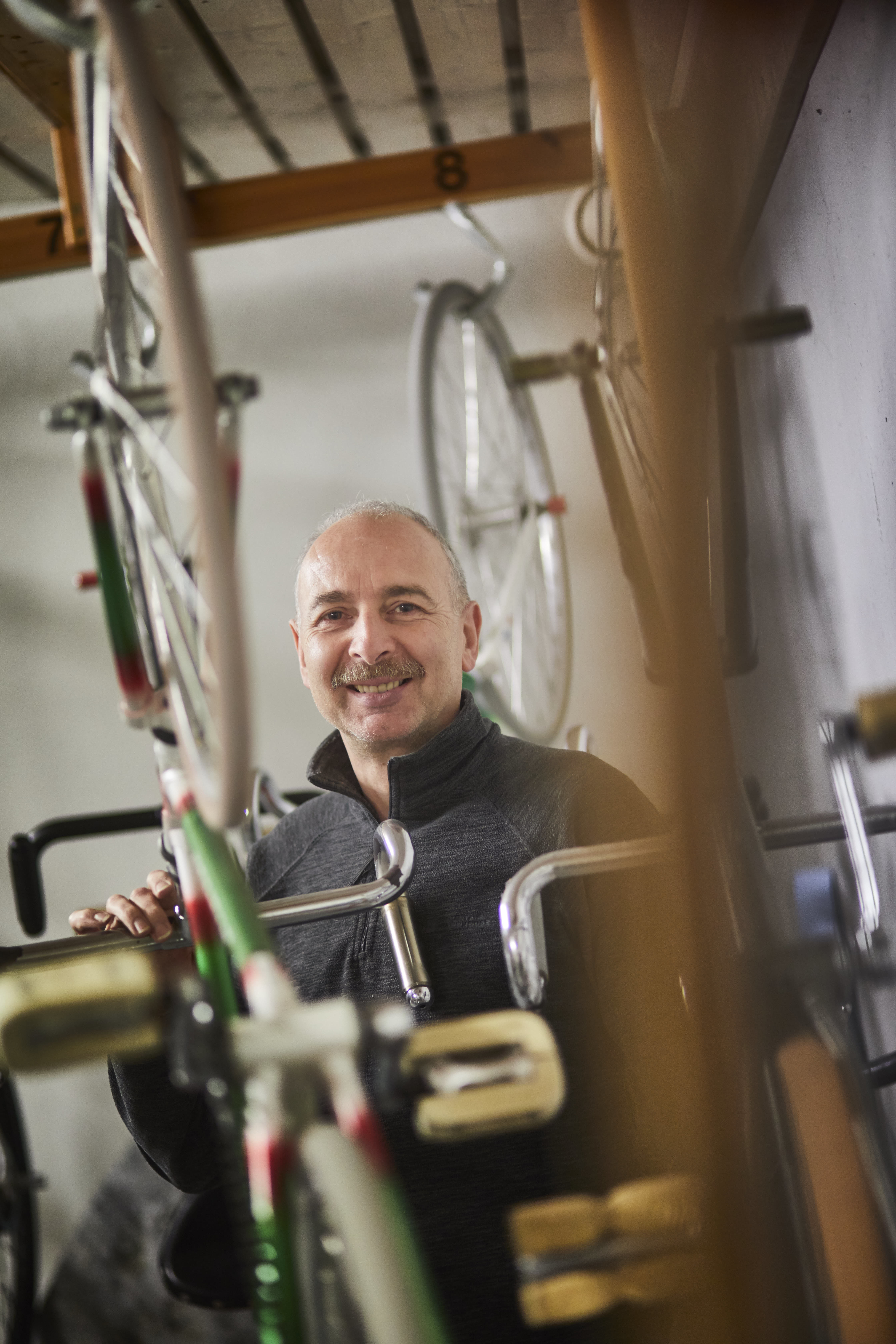 Frieder Blums große Leidenschaft gehört dem Kunstradfahren. Der Sport prägte sein Leben und er prägte den Sport.