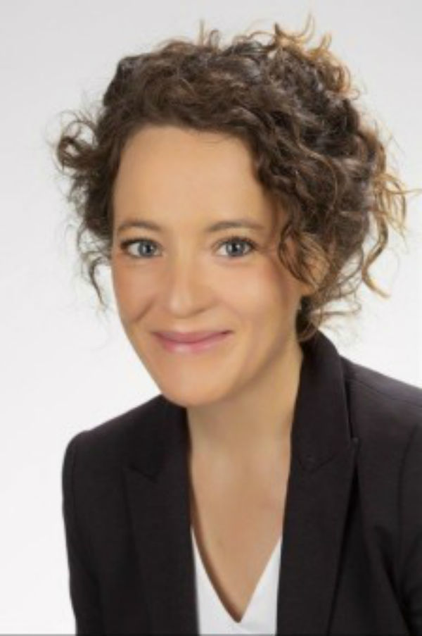 Dr. Reta Pelz