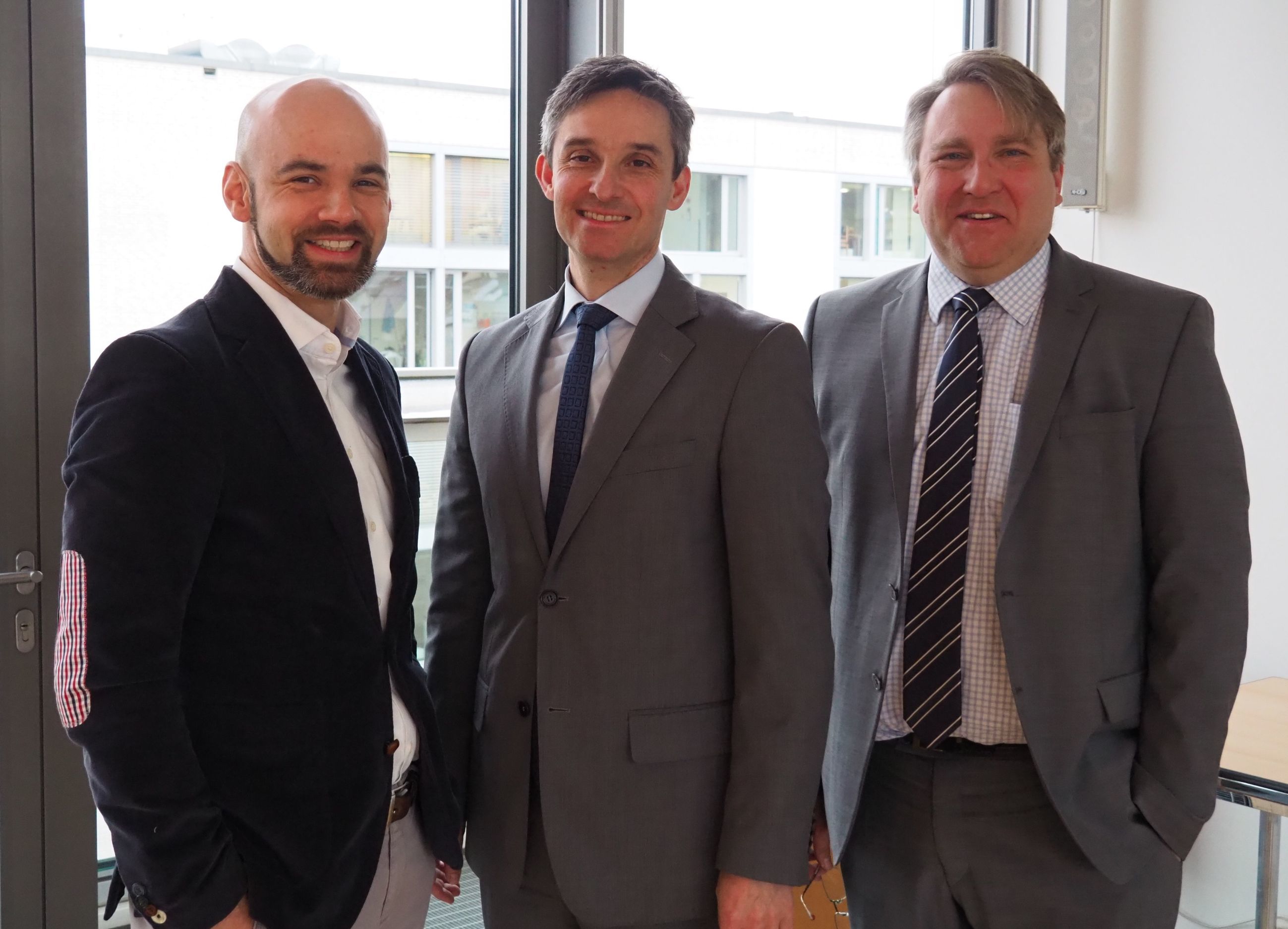 Gregor Grüb, Geschäftsführer der Oscar Weil GmbH mit IHK-Präsident Dr. Steffen Auer und IHK-Hauptgeschäftsführer Andreas Kempff (v. l.) auf der Pressekonferenz zur IHK-Konjunkturumfrage zum Jahresbeginn 2019