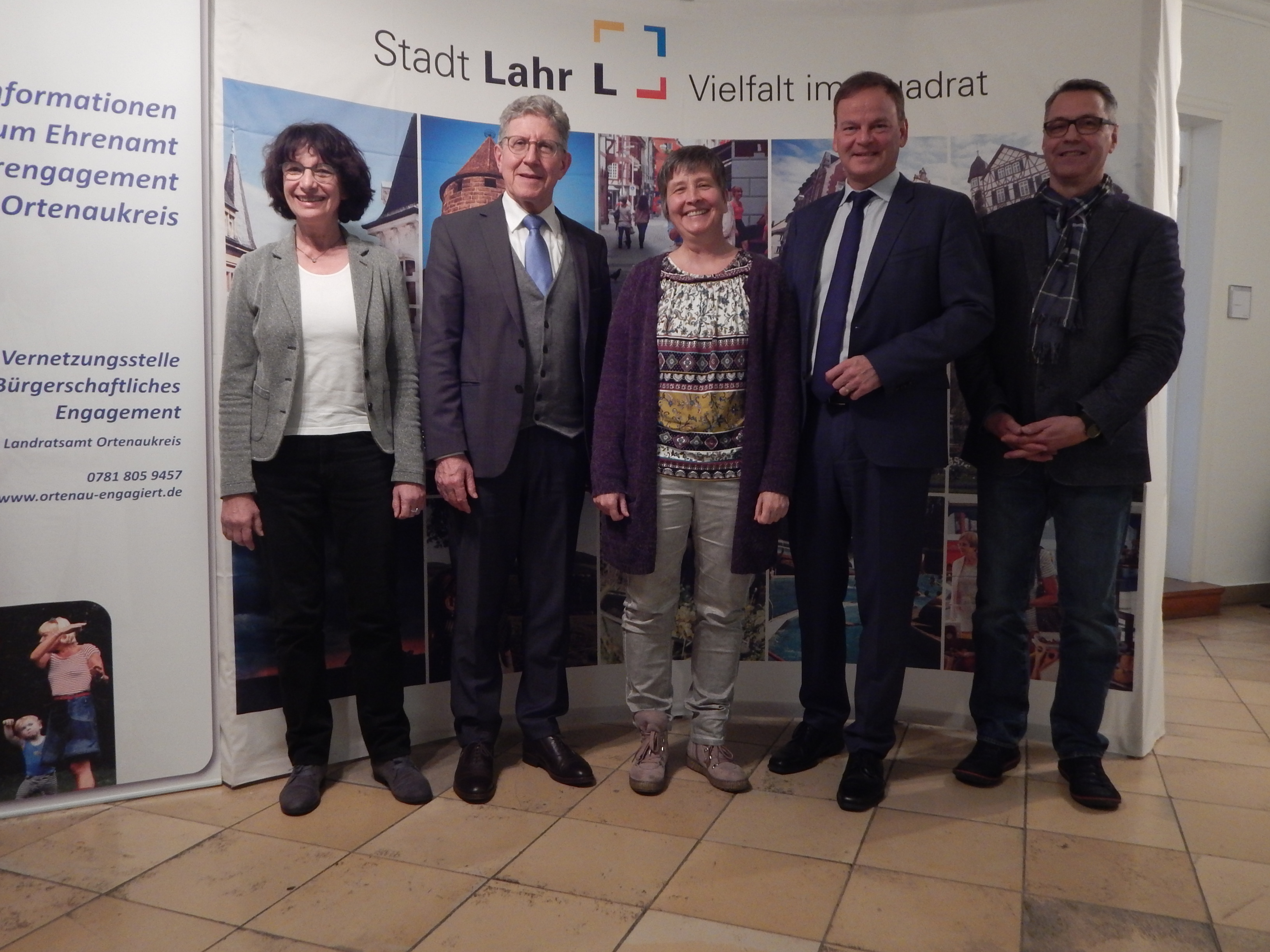 Annedore Braun, Diakonisches Werk, OB Wolfgang G. Müller, Karin Brixel, Bürgerschaftliches Engagement und Bürgerbeteiligung Lahr, Landrat Frank Scherer, Ingo Kempf, Landratsamt (v. l.)