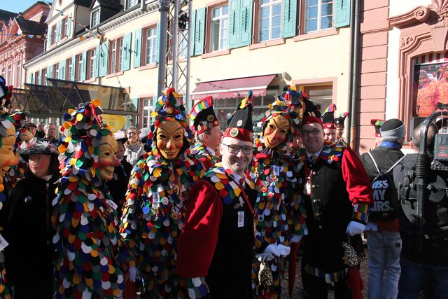 Die Spättle der Althistorischen mit Zunftmeister Thomas Decker (l.) und stellvertretendem Zunftmeister Axel Schirch | Foto: gro