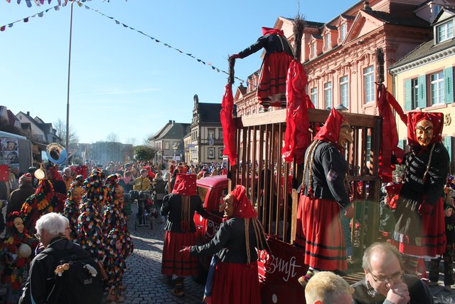Der Hexenkarren darf nicht fehlen. | Foto: gro