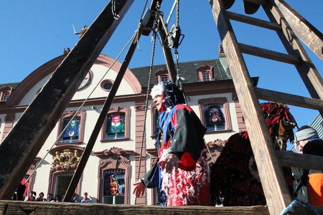 Das Stadtoberhaupt wirkt ein wenig mitgenommen. | Foto: gro