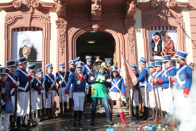 ..doch sie werden abgeführt. | Foto: gro