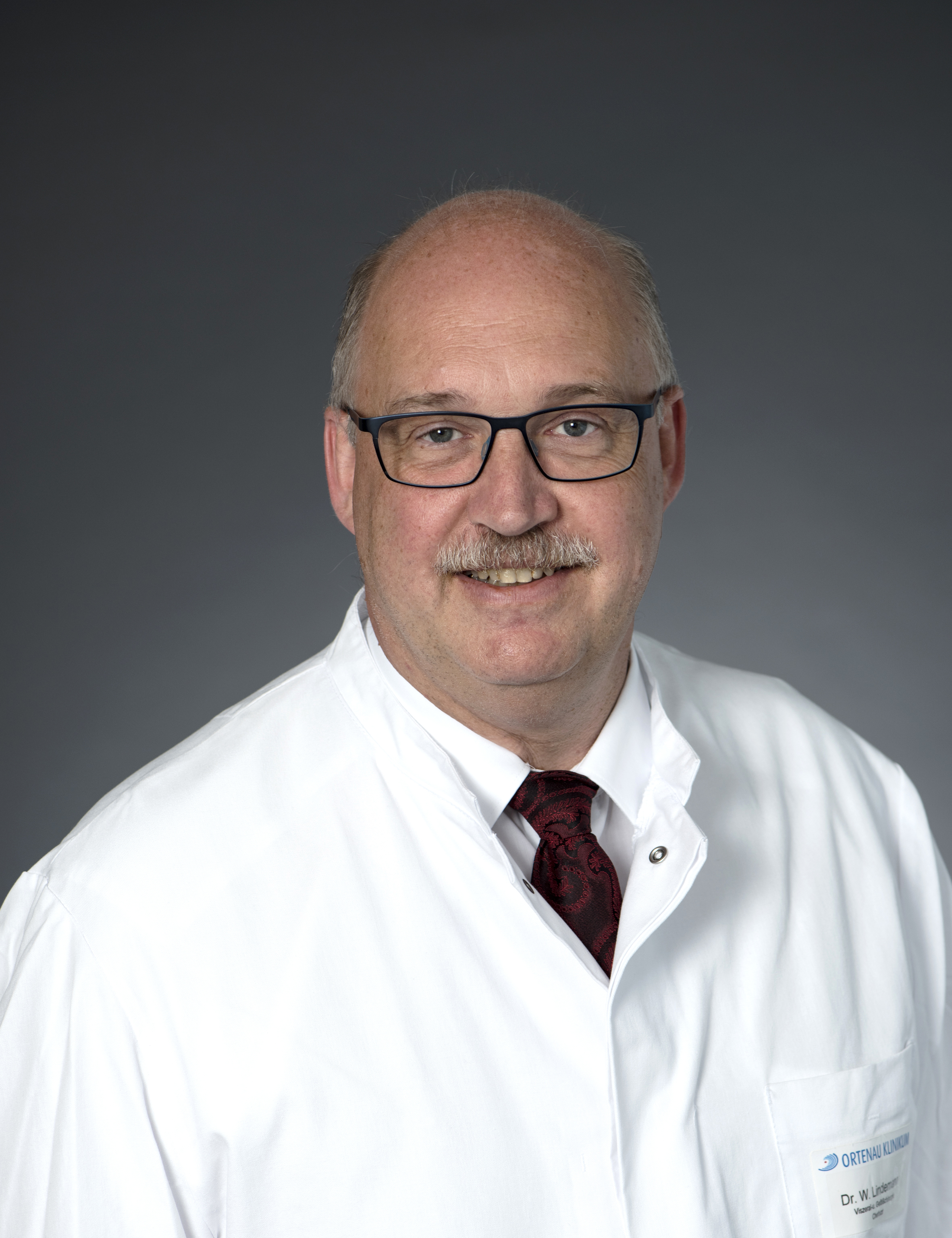Dr. Werner Lindemann, Chefarzt der Fachklinik für Klinik für Viszeral-, Gefäß- und Thoraxchirurgie sowie Urologie am Ortenau Klinikum Lahr-Ettenheim