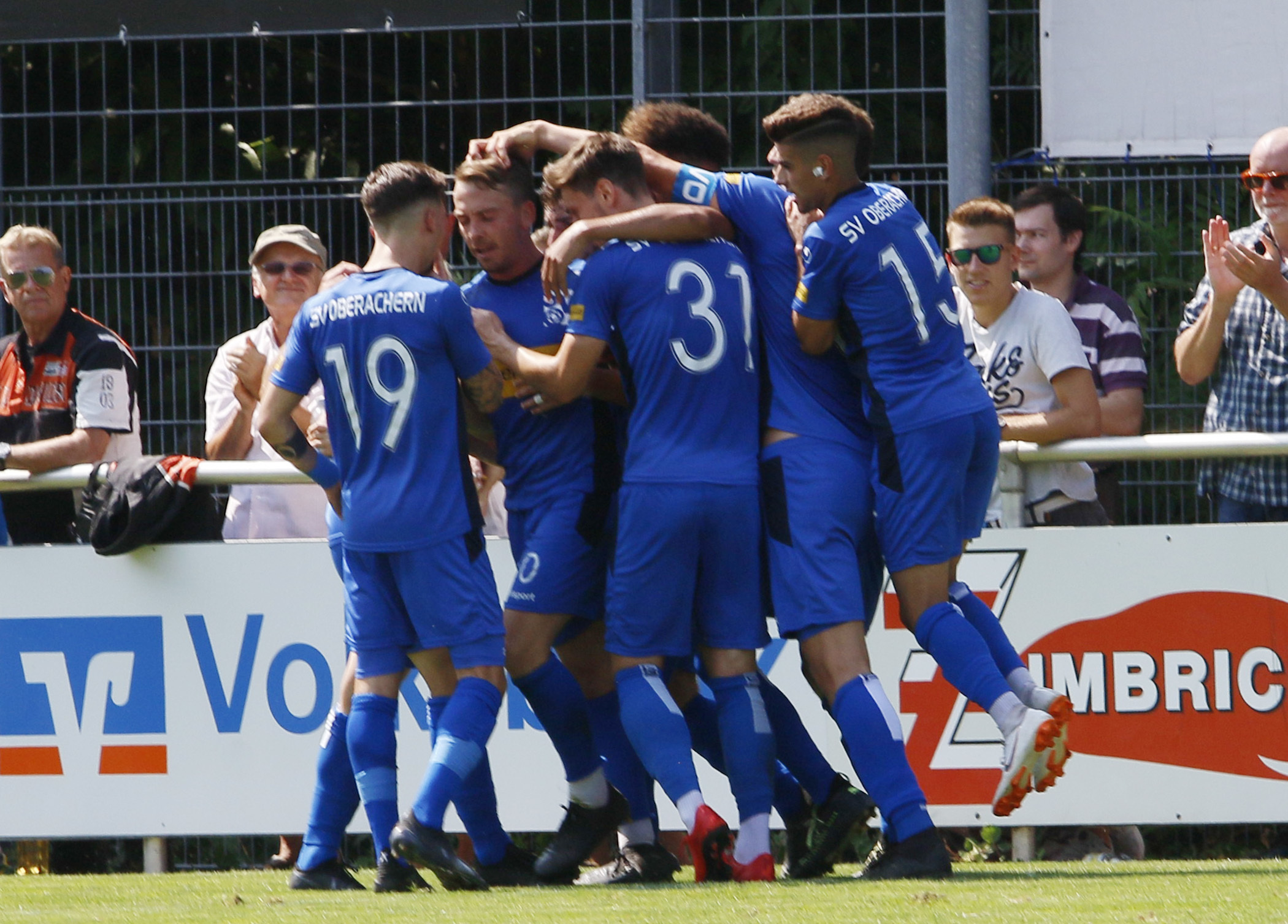 Die Spieler des SV Oberachern konnten gestern fünf Tore bejubeln.