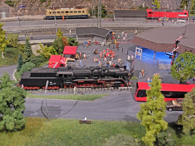 Die Dampflok, wie sie am Triberger Bahnhof zu sehen ist.  | Foto: Alfred Schramm