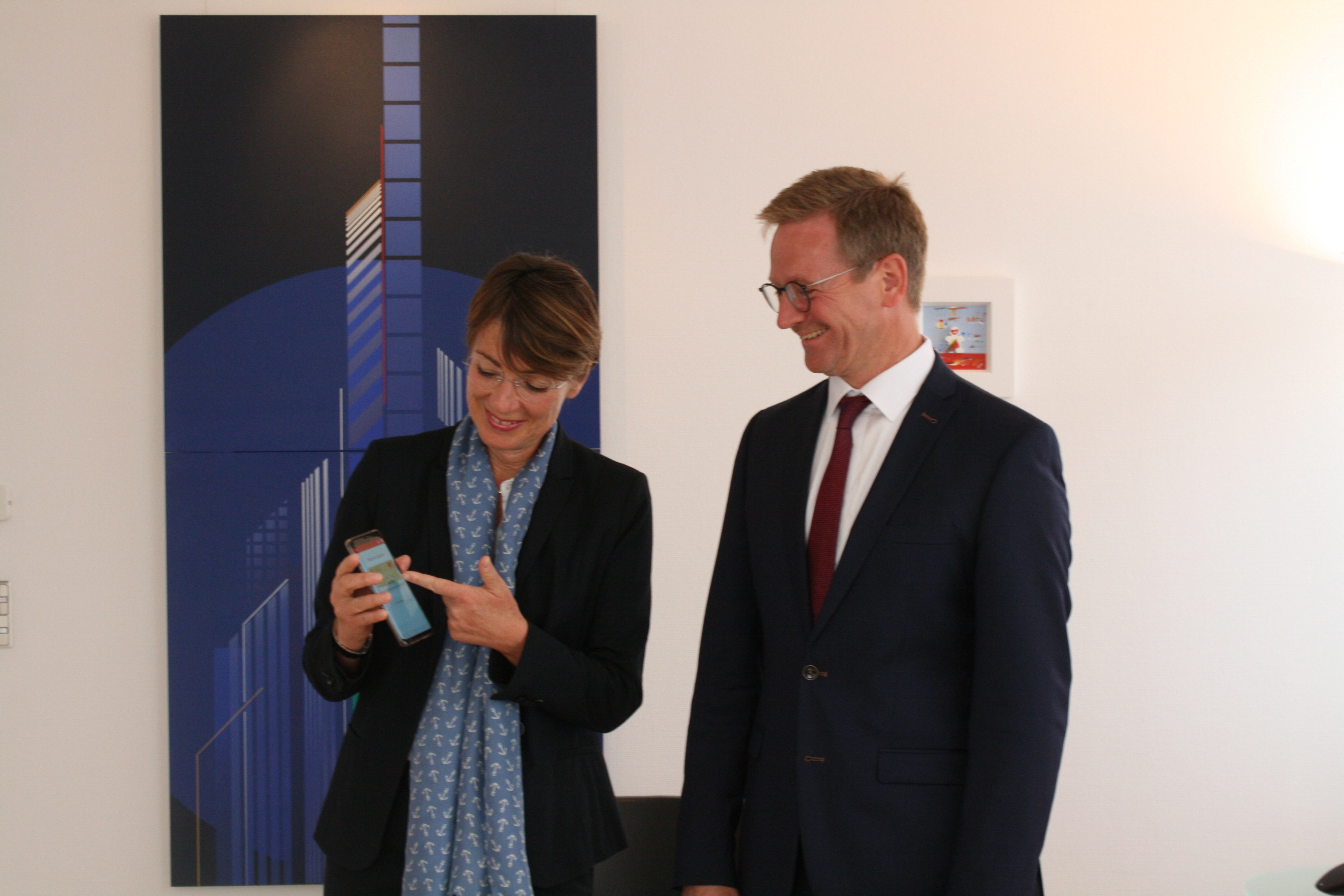 Sparkassen-Vorstand Jutta Grandjean (Vorsitzende) und Wolfgang Huber wollen auch die Digitalisierung vorantreiben.