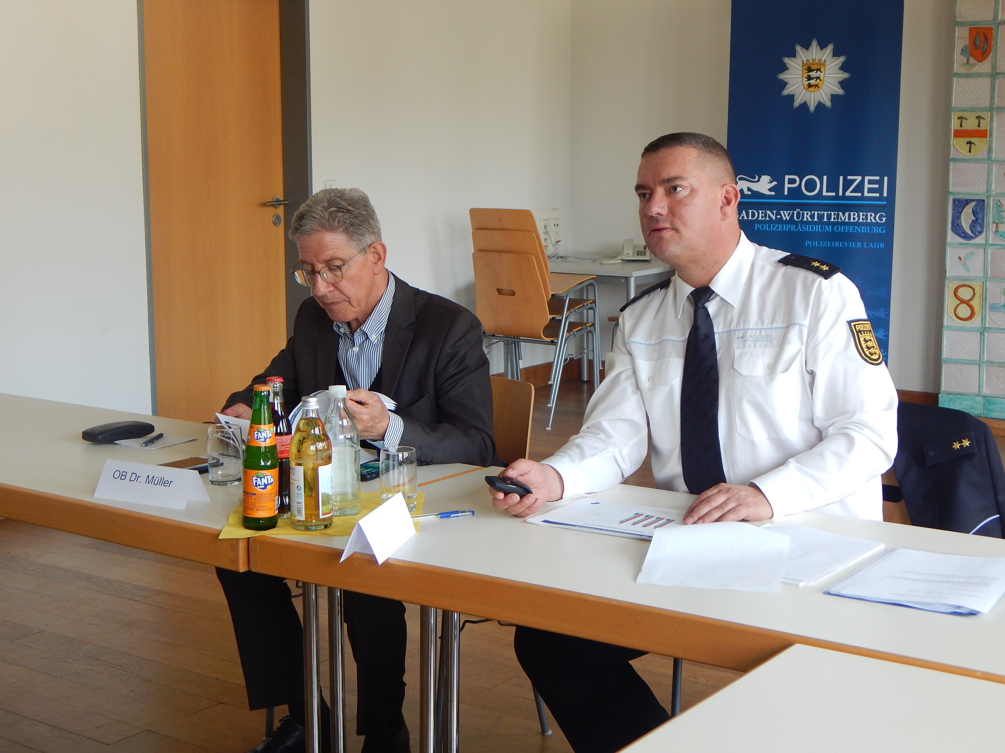 Präsentierten die Polizeistatistik 2018 (v. l.): Oberbürgermeister Wolfgang G. Müller und Revierleiter Felix Neulinger