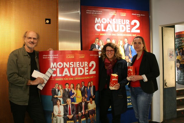 Präsentieren die gemeinsame Aktion Kehler Heimvorteil zum Ostereinkauf (v. l.): Joachim Junghans (Kino-Center Kehl), Fiona Härtel und Antje Lenz (beide Kehler Stadtmarketing) | Foto: rek
