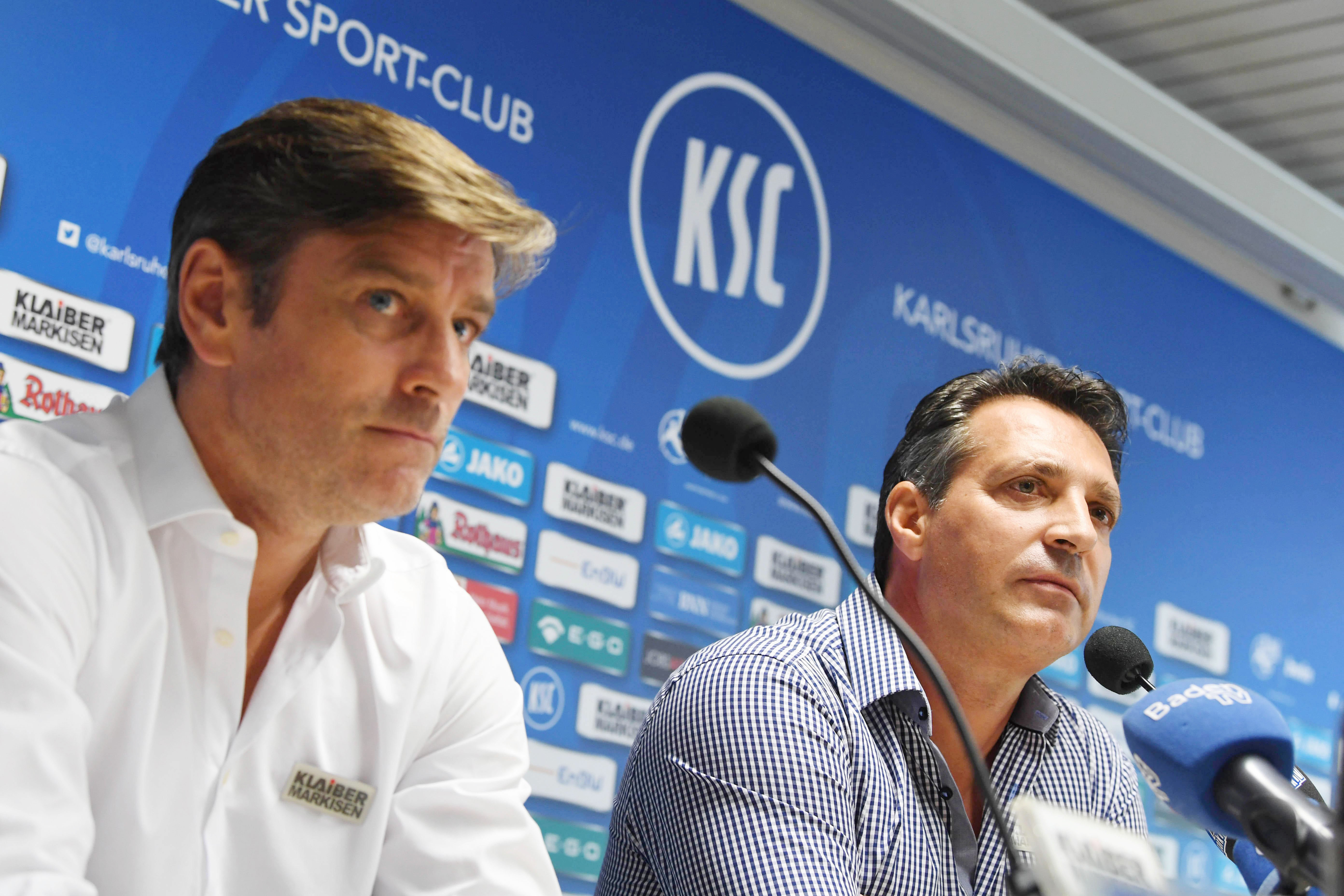 Sportdirektor Oliver Kreuzer (links) und Trainer Alois Schwartz wollen mit dem KSC zurück in die 2. Liga.