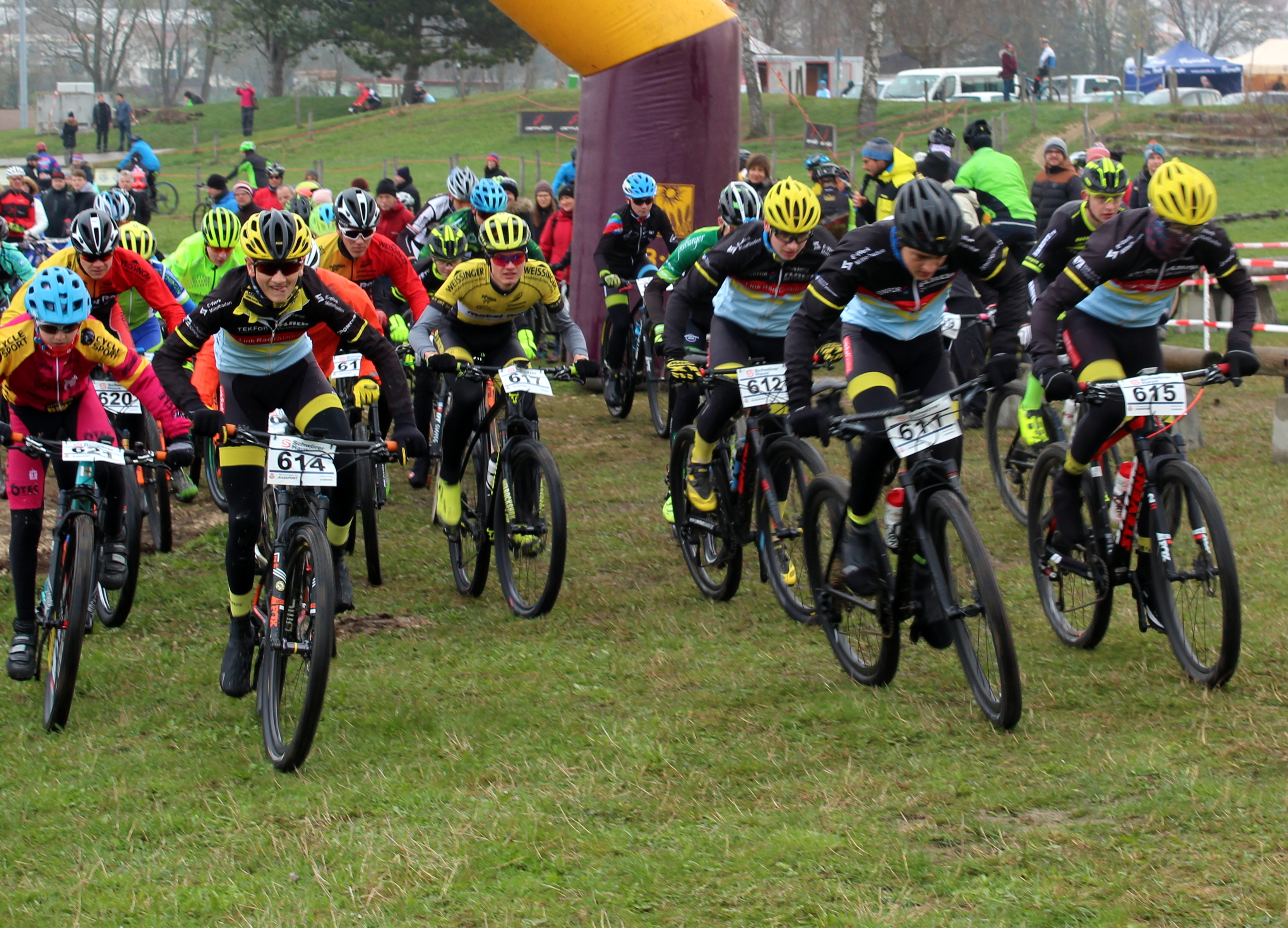 Das Hausacher U17-Quartett überzeugte mit starken Leistungen in Münsingen. Stephan Mayer (615), Jakob Huschle (611), Swars Kern (612) und Marvin Mattes (614).