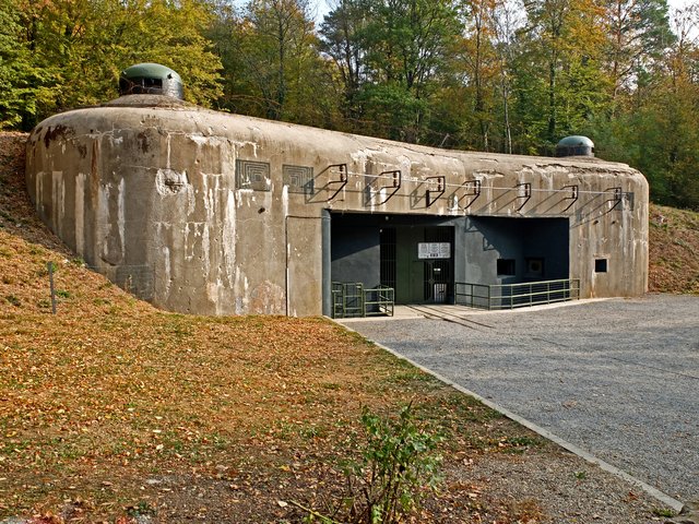 Munitionseingangsbereich der Artillerie-Werkgruppe Schoenenbourg. Jetzt Eingang in die unterirdische Kasernenanlage für die Besucher der Festung. | Foto: Alfred Schramm
