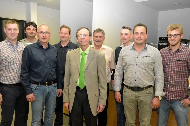 Der Vorstand und Beirat des Maschinenrings Ortenau eV.: Daniel Harter (v. l.), Martin Huber, Stellvertreter Paul Buchholz, Jürgen Riester, Vorsitzender Horst Körkel, Stellvertreter Dionys Metzinger, Günter Franz, Ralf Sester, Simon Glaser