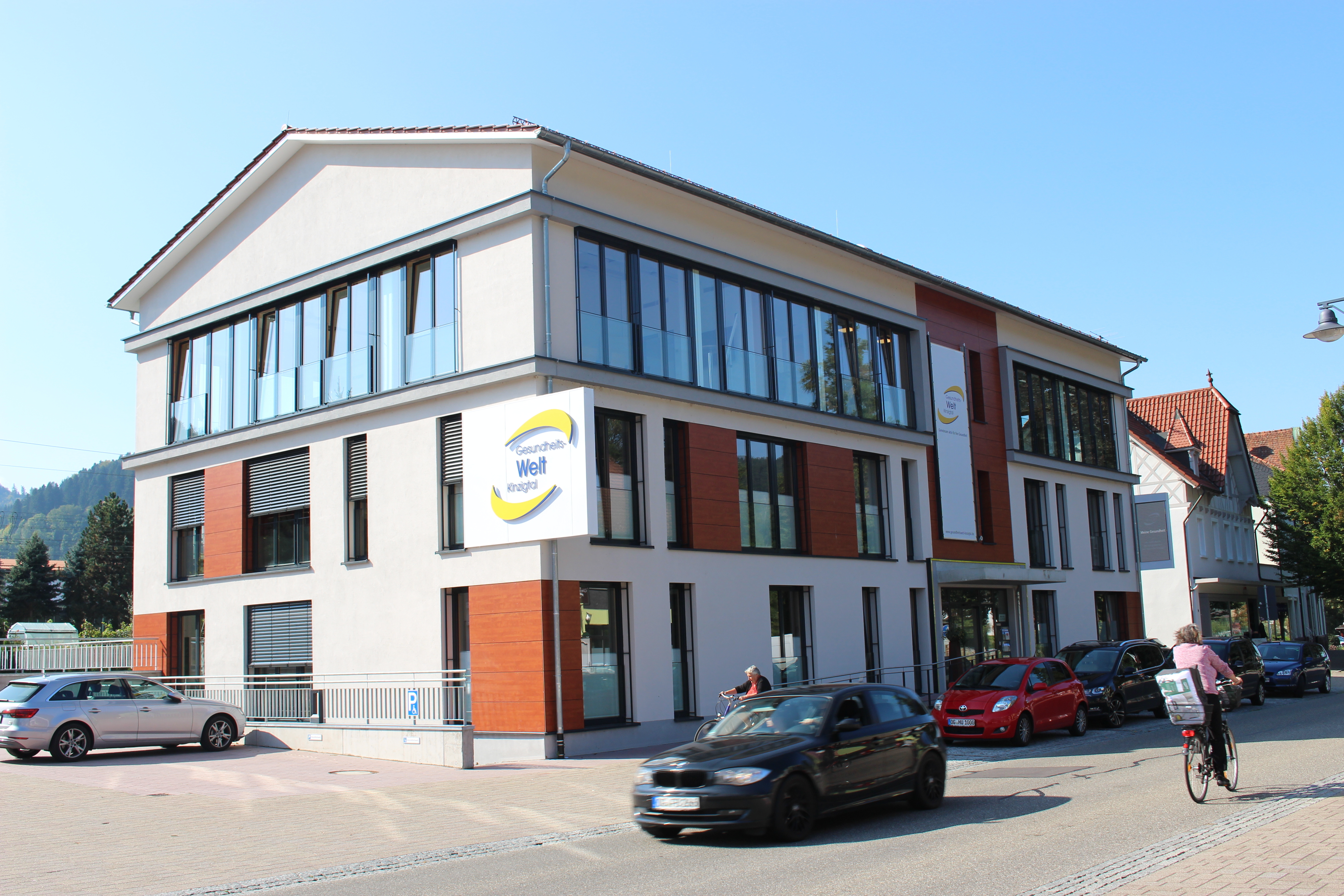 Das MQNK hält 66,6 Prozent der Anteile an der Gesundes Kinzigtal GmbH in Haslach, die "OptiMedis" 33,4 Prozent.