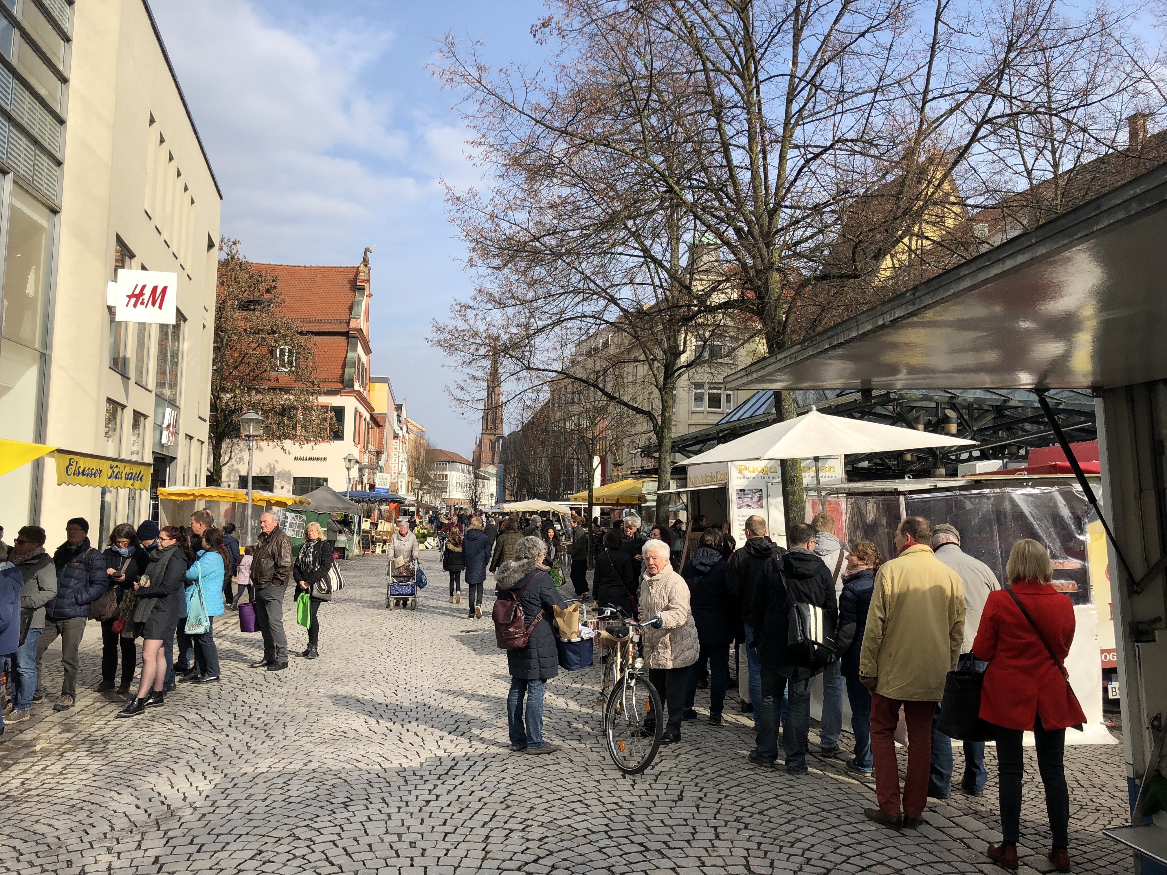 Die Fußgängerzone in Offenburg: Noch ist nicht geklärt, wo E-Roller in Zukunft überall fahren dürfen.