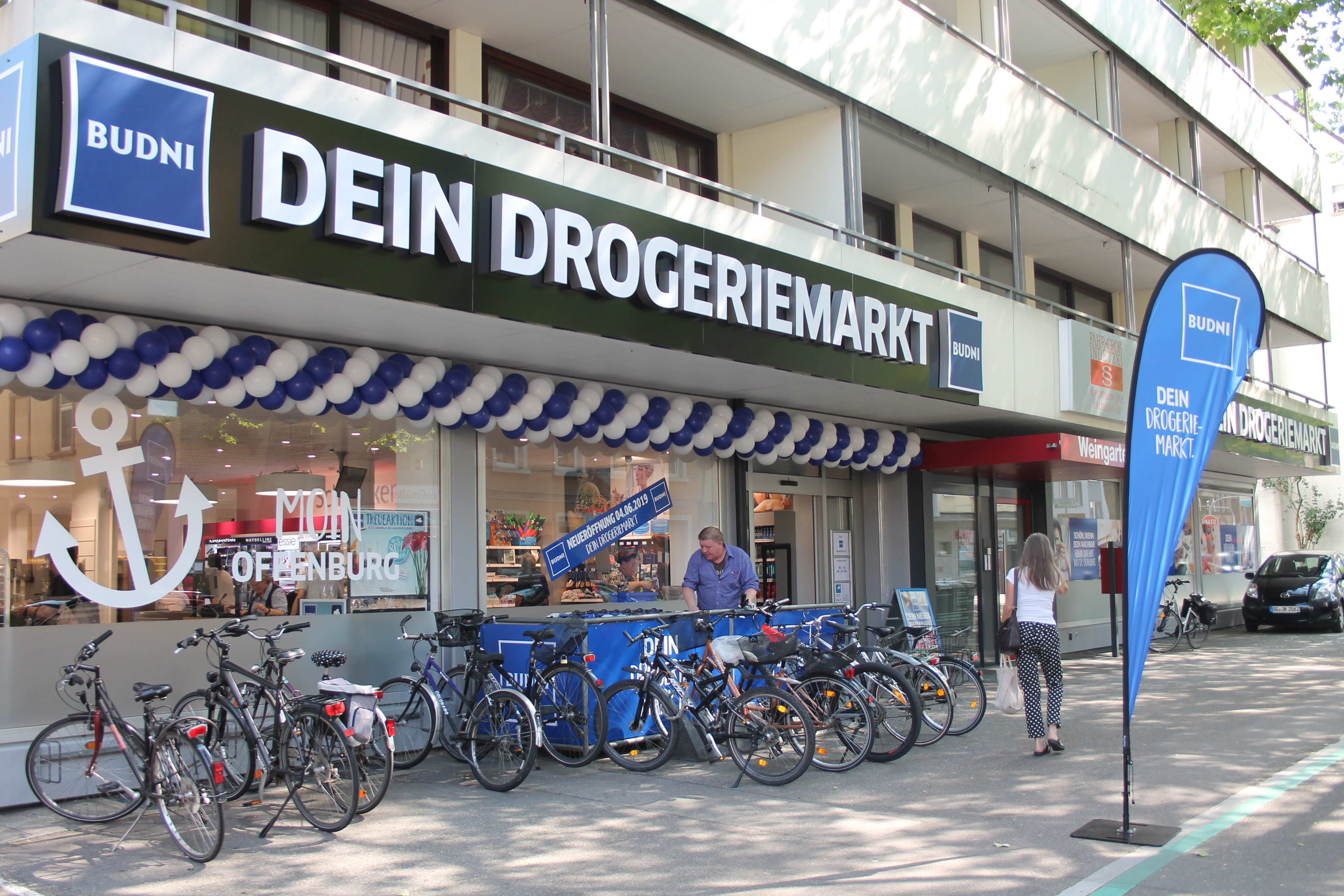 Einer von zwei Budni Drogeriemärkten wurde am Dienstag in der Weingartenstraße in Offenburg eröffnet.