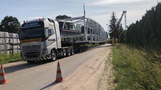 Die Brücke auf dem 40-Tonner | Foto: Gutmann