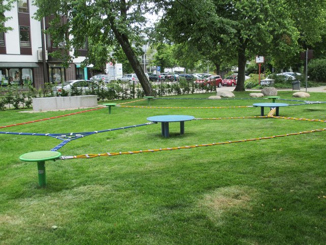 Die neue Schwebebandanlage am Abenteuerspielplatz kann jetzt genutzt werden.