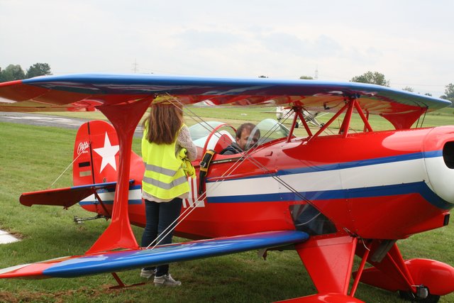 Patric Leis kurz vor dem Start seines Kunstflugprogramms mit der Pitts S1 | Foto: rek