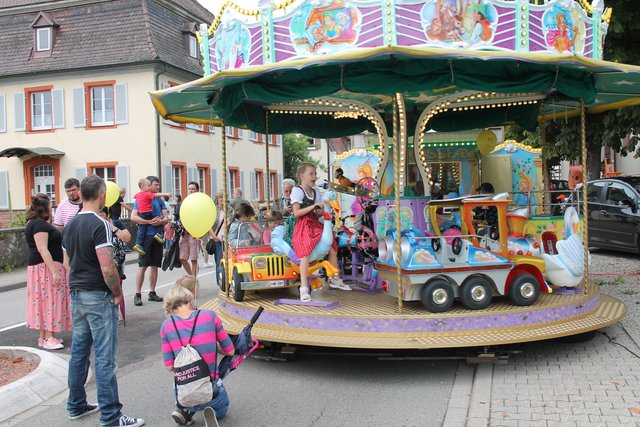 Das Kinderkarussell ist und bleibt der Klassiker. | Foto: gro