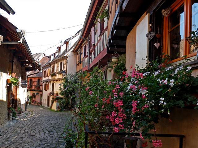 Pizza für den kleinen Hunger. | Foto: Alfred Schramm