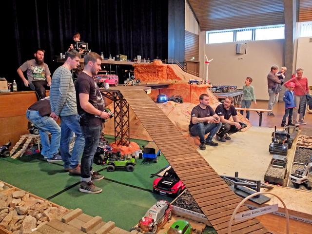 Die "Rostigen Ratten" aus Lichtenau mit ihren Modellen. | Foto: Alfred Schramm