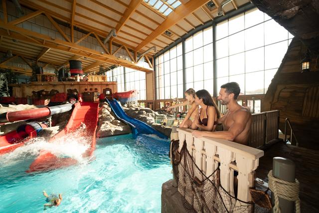 Am Abenteuerpool Skip Strand warten ein versunkener Dreimaster und ein Dampfer.  | Foto: Europa-Park