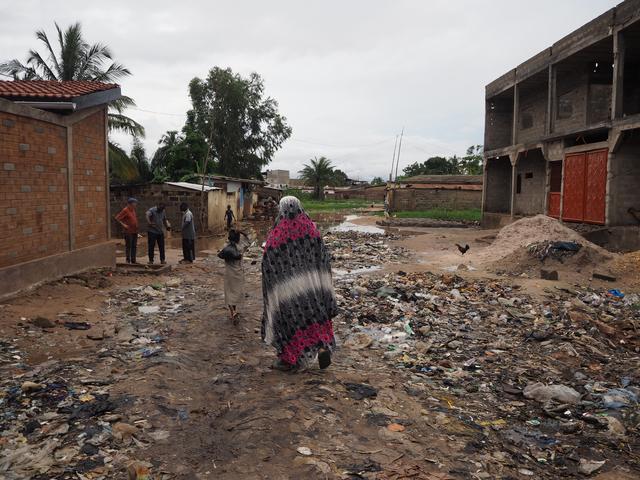 Eine Straßenecke weiter....