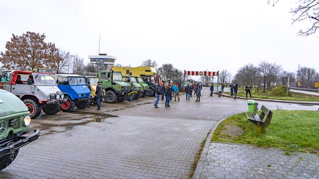Treff mit den Unimog aus Mittelbaden an der Staustufe Iffezheim | Foto: Gerhard Große