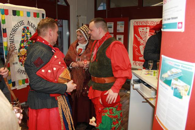 Hexenmeister, Hexe und Alt-Offenburgerin im Gespräch | Foto: gro