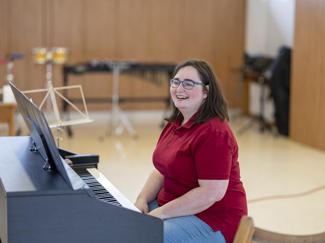 Chorbegleitung macht Spaß - Michael Große am Klavier | Foto: Gerhard Große