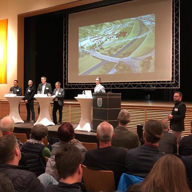 Infoveranstaltung zur B33-Umfahrung in der Stadthalle Haslach | Foto: Glaser