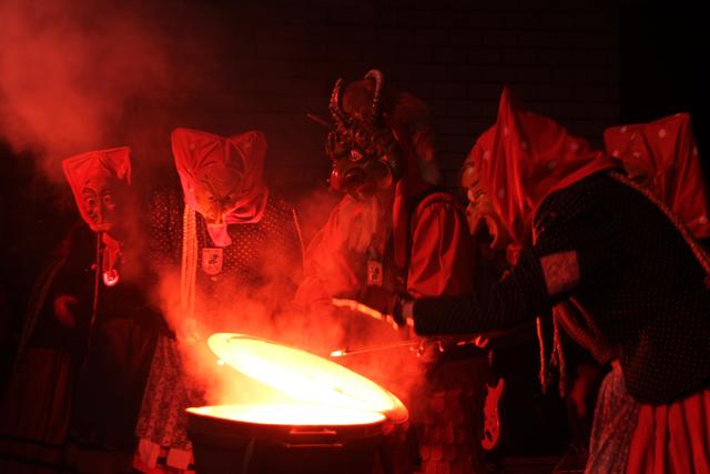 Was da wohl gebraut wird? | Foto: Rüdiger Stadel/Hexenzunft Offenburg