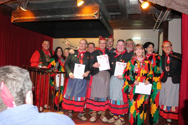 Die Ehrungen der langjährigen Mitglieder gehören zum Frühschoppen bei den Hexen | Foto: gro