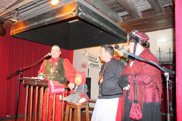 Ein Dankeschön an Hexenball-Fotograf Rüdiger Stadel | Foto: gro