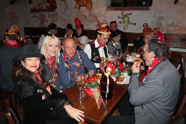 Gäste in der Hexekuchi | Foto: gro