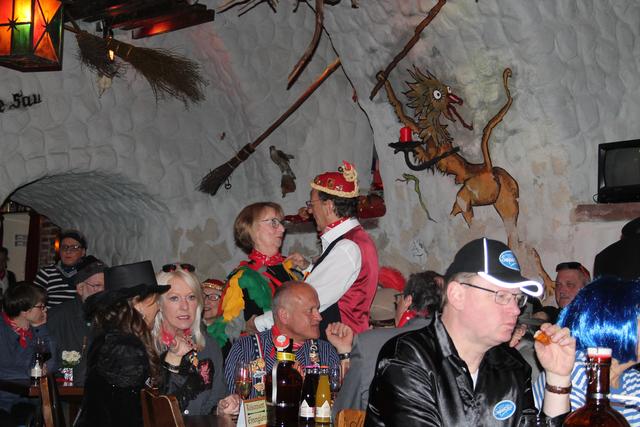 Gäste in der Hexekuchi | Foto: gro